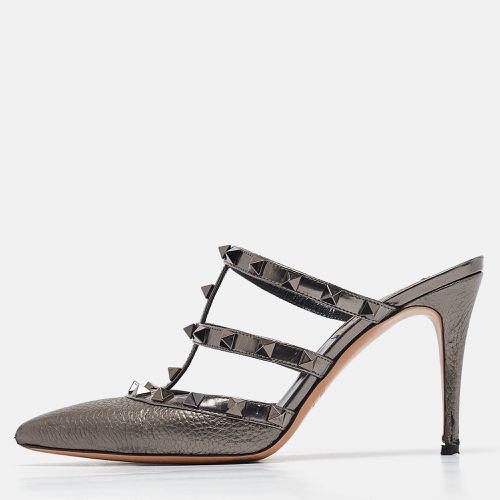 Leather Rockstud Pumps Size 36 - Valentino - Modalova