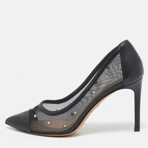 Leather and Mesh Pointed Toe Pumps Size 36 - Valentino - Modalova