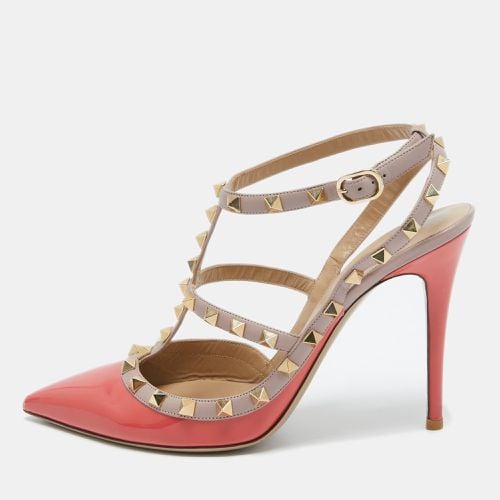 Beige Patent and Leather Rockstud Pumps Size 40 - Valentino - Modalova