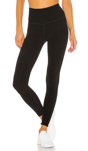 Take Me Higher Legging in . Taglia L. Also in S, XL, XS - Beyond Yoga - Modalova