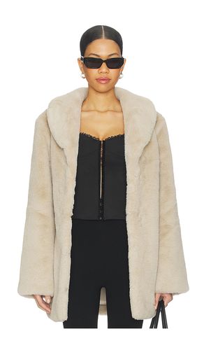 Tatiana Faux Fur Coat in . Taglia L. Also in XXS - MAJORELLE - Modalova