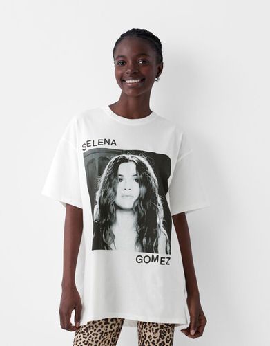 Camiseta Selena Gomez Manga Corta Print Bskteen M - Bershka - Modalova