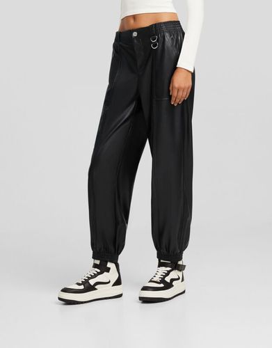 Pantalón Jogger Efecto Piel Mujer 10-12 - Bershka - Modalova