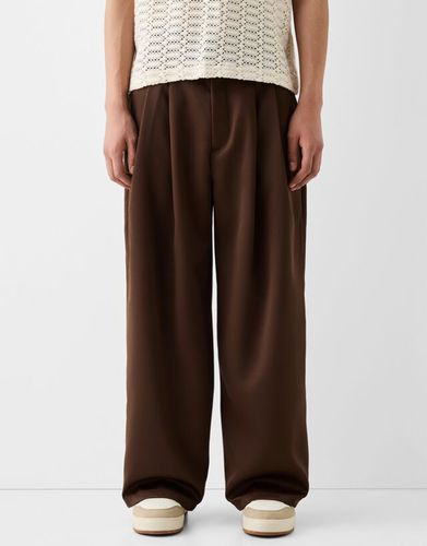 Pantalón Tailoring Satinado Pinzas Hombre 40 - Bershka - Modalova