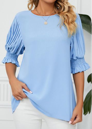 Light Blue Smocked Round Neck Blouse - unsigned - Modalova