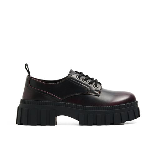 Cropp - Zapatos Derby - maroon - Cropp - Modalova