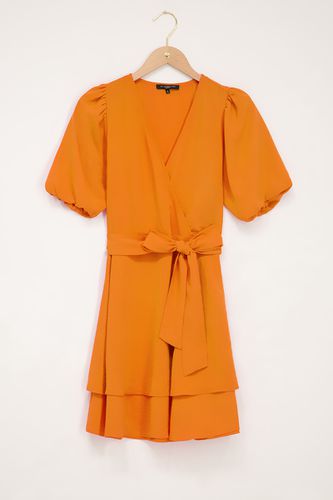 Orangefarbenes Kleid mit Lagen und Puffärmeln | - My jewellery - Modalova