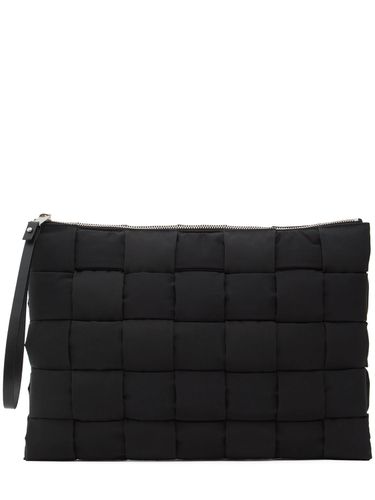 Bolso Clutch Plano Cassette De Tejido Tech - BOTTEGA VENETA - Modalova