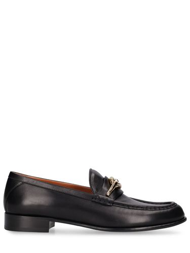 Mm V Logo Gate Leather Loafers - VALENTINO GARAVANI - Modalova