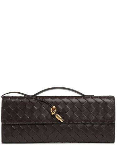 Long Andiamo Leather Clutch W/ Handle - BOTTEGA VENETA - Modalova