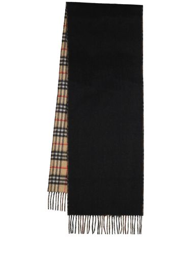 Reversible Giant Check Cashmere Scarf - BURBERRY - Modalova