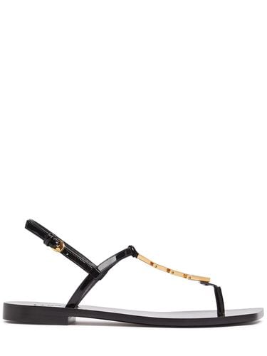 Mm V Chain Leather Thong Sandals - VERSACE - Modalova