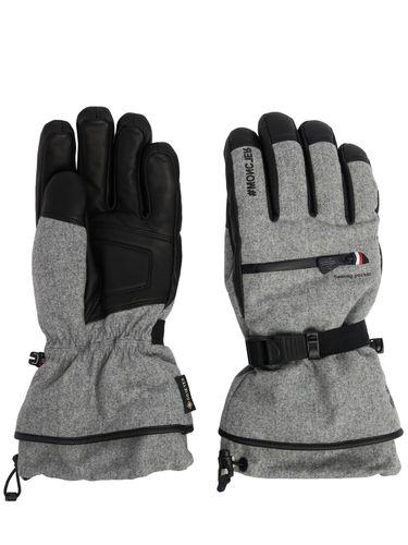 Logo Padded Wool Flannel Gloves - MONCLER GRENOBLE - Modalova