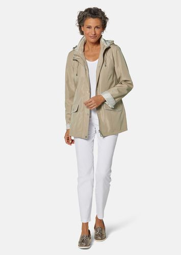 Wasserabweisende Jacke mit Kapuze - beige / weiß - Gr. 19 von - Goldner Fashion - Modalova