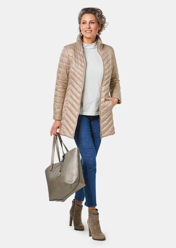 Figurschmeichelnde, leichte Longsteppjacke - beige - Gr. 38 von - Goldner Fashion - Modalova