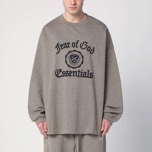 Langarm-Hellgraues T-Shirt mit Universitätslogo - Fear of God Essentials - Modalova