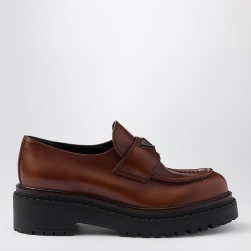 Chocolate cognac brushed leather moccasin - Prada - Modalova