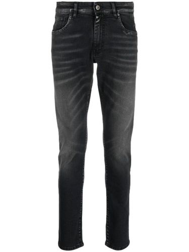 Jean slim à patch logo - Salvatore Santoro - Modalova