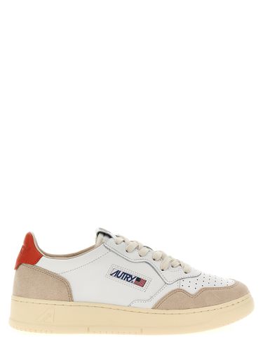 Autry Medalist Low Sneakers - Autry - Modalova