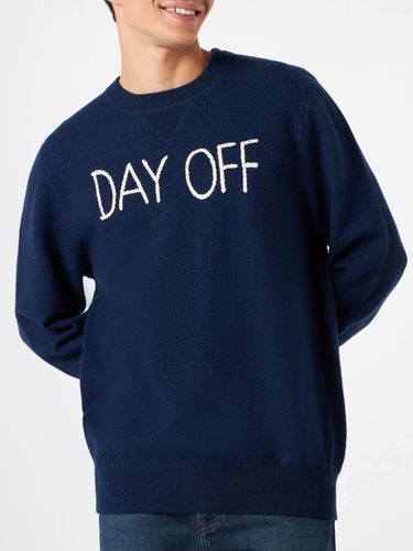 Man Crewneck Knitted Sweater With Day Off Embroidery - MC2 Saint Barth - Modalova