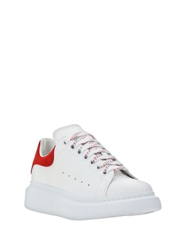 Oversized Sneakers In Leather With Contrasting Heel Tab - Alexander McQueen - Modalova