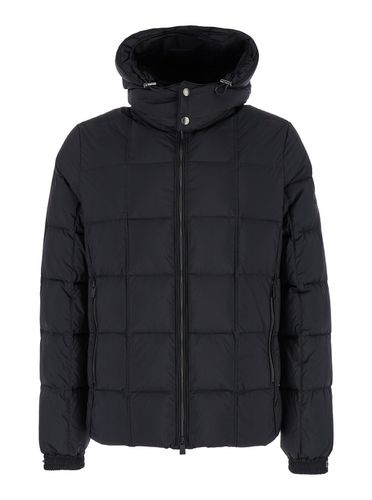 Gesso Quilted Down Jacket With Detachable Hood In Nylon Man - TATRAS - Modalova