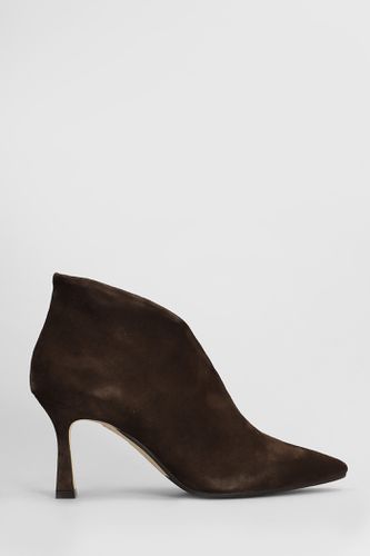 High Heels Ankle Boots In Dark Brown Suede - Julie Dee - Modalova