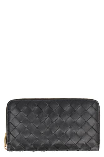 Interwoven Wallet With Zip - Bottega Veneta - Modalova