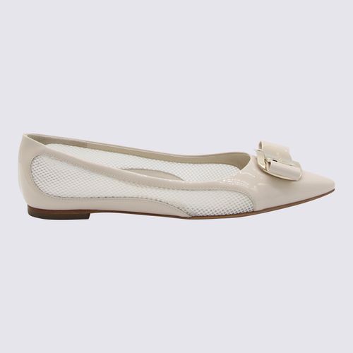 Ivory Leather And Mesh Varina Flats - Ferragamo - Modalova