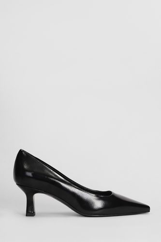 Julie Dee Pumps In Black Leather - Julie Dee - Modalova