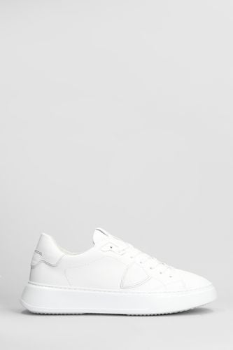 Temple Low Sneakers In Leather - Philippe Model - Modalova