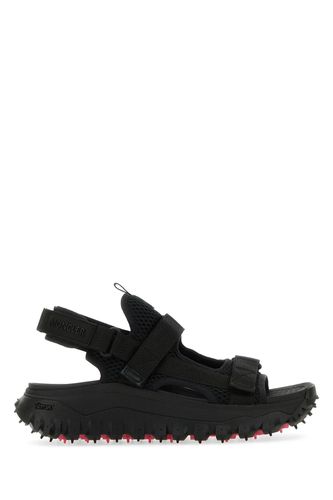 Nylon Trailgrip Vela Sandals - Moncler - Modalova