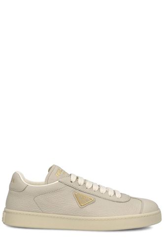 Triangle Logo Plaque Low-top Sneakers - Prada - Modalova