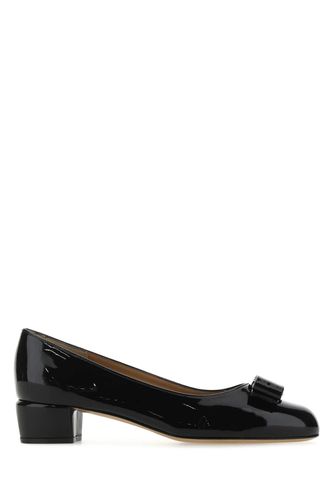 Ferragamo Black Leather Vara Pumps - Ferragamo - Modalova