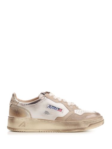 Super Vintage Low-top Sneakers - Autry - Modalova