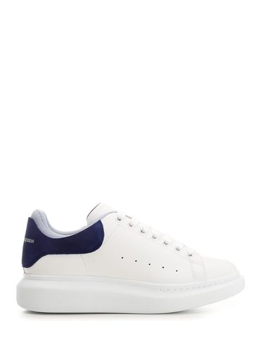 Oversize Sneakers With Suede Heel Tab - Alexander McQueen - Modalova