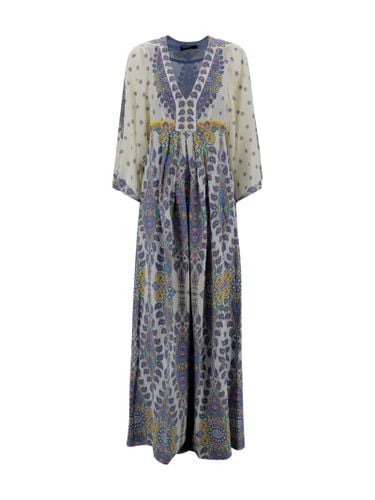 Long Dress With V Neck And All-over Paisley Print In Silk - Etro - Modalova