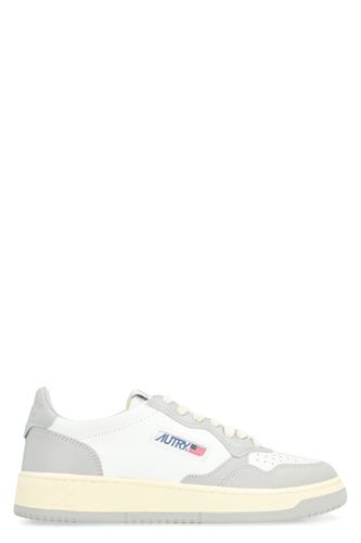 Autry Medalist Low-top Sneakers - Autry - Modalova