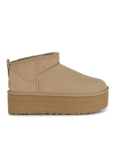 Boots classic Ultra Mini Con Plateau Made Of Suede - UGG - Modalova