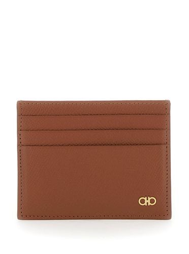 Card Holder With Metal Gancini Detail In Hammered Leather Man - Ferragamo - Modalova