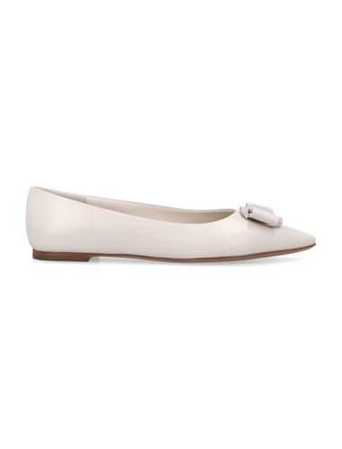 New Vara Plate Ballet Flat - Ferragamo - Modalova