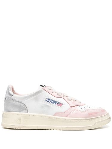 Super Vintage Medalist Low Sneakers In White, Silver And Leather - Autry - Modalova