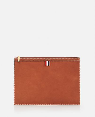 Thom Medium Document Holder In Tb Vacchetta - Thom Browne - Modalova