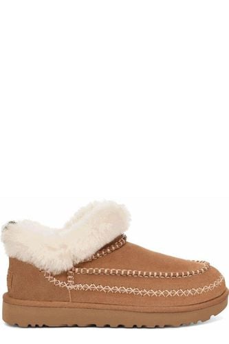 Classic Ultra Mini Slip-on Alpine Boots - UGG - Modalova