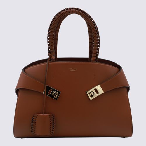 Brown Leather Hug S Top Handle Bag - Ferragamo - Modalova