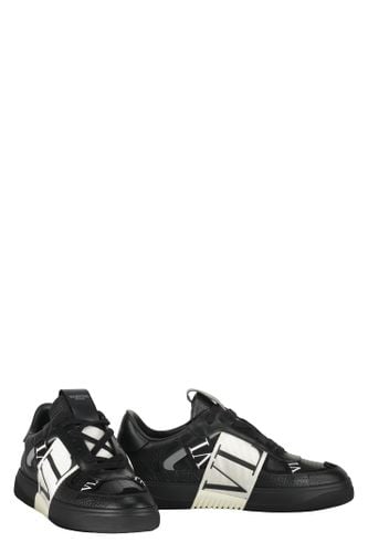 Leather Low-top Sneakers - Valentino Garavani - Modalova