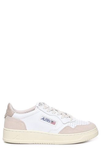 Autry Medalist Low-top Sneakers - Autry - Modalova