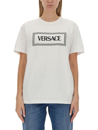 T-shirt With 90s Vintage Logo - Versace - Modalova