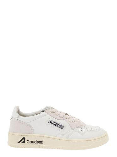 Medalist Low Sneakers With Suede Inserts And Logo Print On Platform In Leather Woman - Autry - Modalova