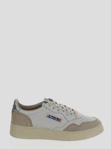 Autry Medalist Low Sneakers - Autry - Modalova